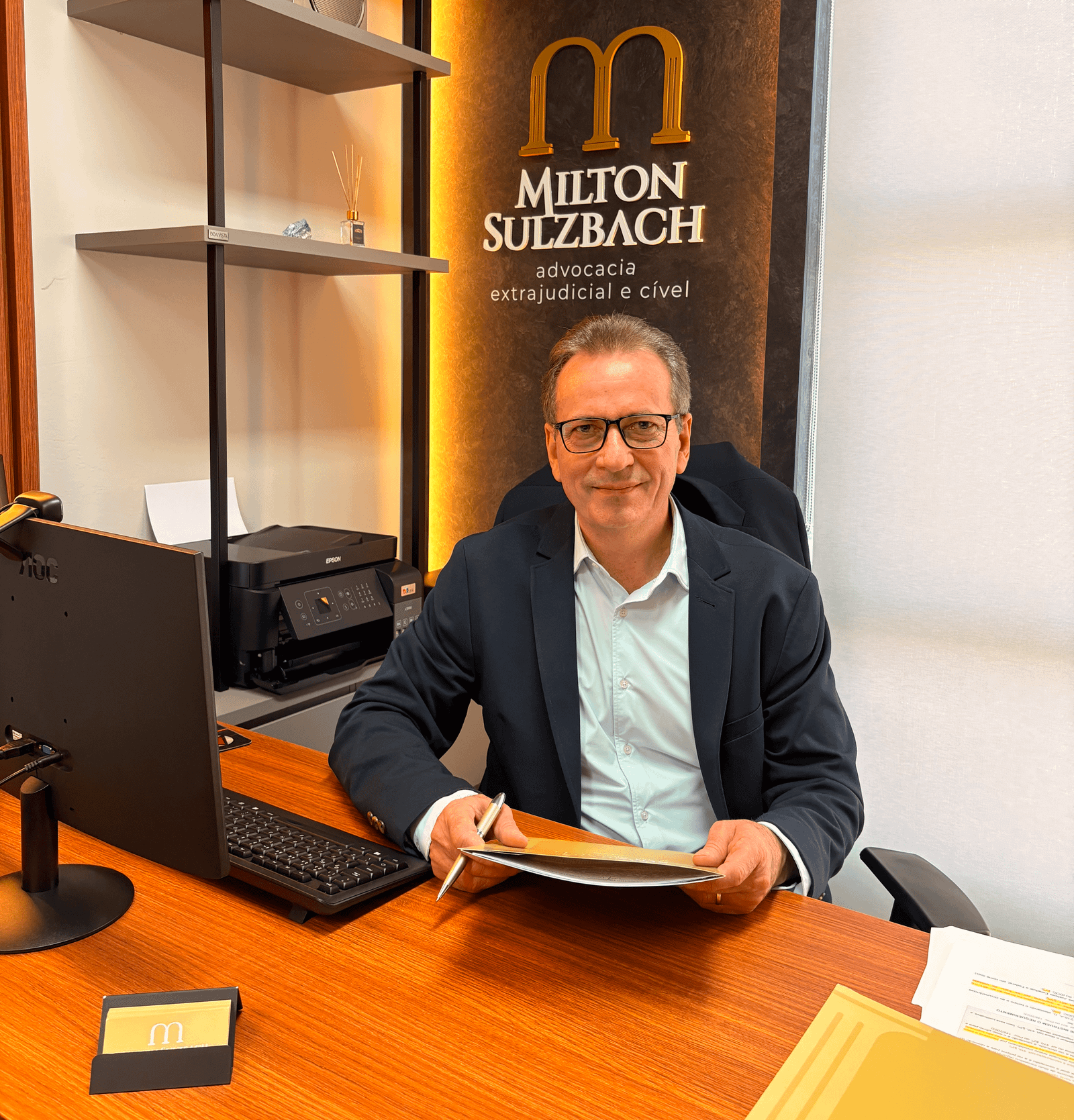 Dr. Milton Sulzbach